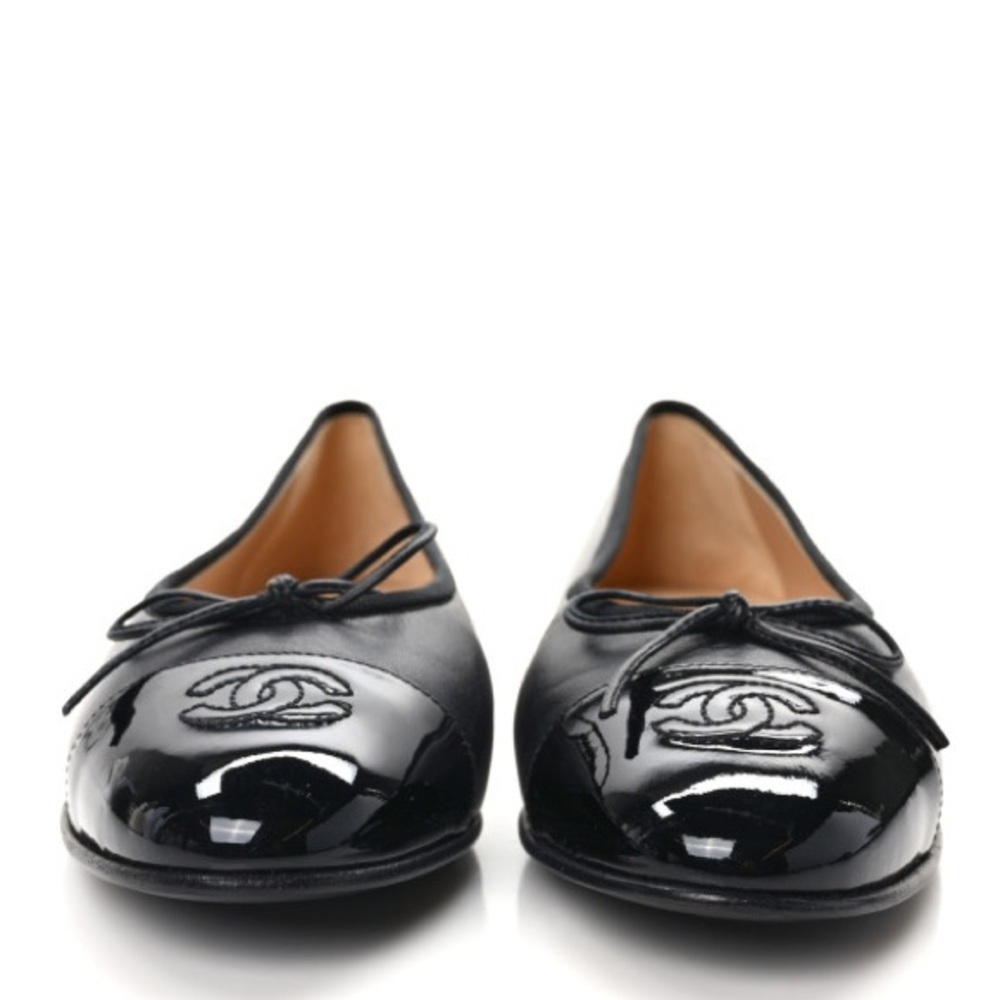 CHANEL Black Patent Leather Flats